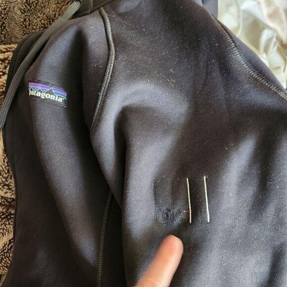 Patagonia Women's Black Hooded Mid-Weight Scuba Fleece Jacket, Size Medium - Picture 7 of 7